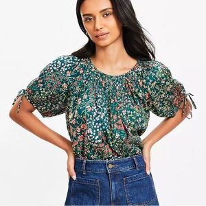 NWT LOFT Petite Floral Garden Tie Cuff Top Green Large